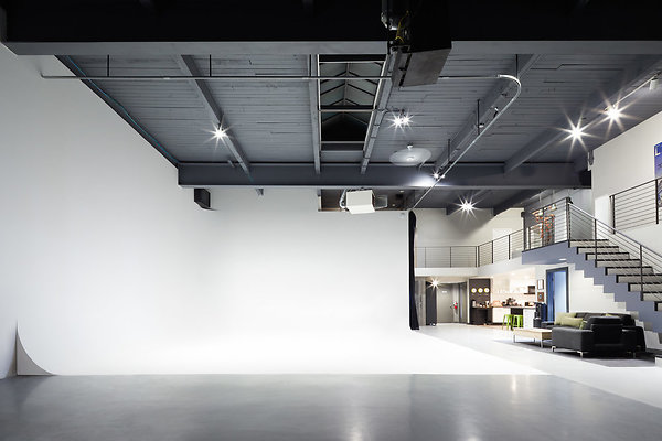 2018+05+14 The+House+Studios 0022 RT v2-3